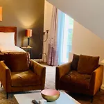 Aparthotel Besotel Mettmann- 20 2 Standorte 35 Schlafzimmer 29 Badezimmer 52 Betten Fuer 73 Gaeste