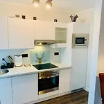 Aparthotel Besotel Mettmann- 20 2 Standorte 35 Schlafzimmer 29 Badezimmer 52 Betten Fuer 73 Gaeste 4*
