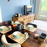 Besotel Mettmann- 20 2 Standorte 35 Schlafzimmer 29 Badezimmer 52 Betten Fuer 73 Gaeste 4* Mettmann