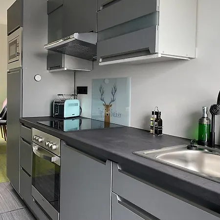 Hotel apartamentowy Besotel Mettmann- 20 2 Standorte 35 Schlafzimmer 29 Badezimmer 52 Betten Fuer 73 Gaeste 4*