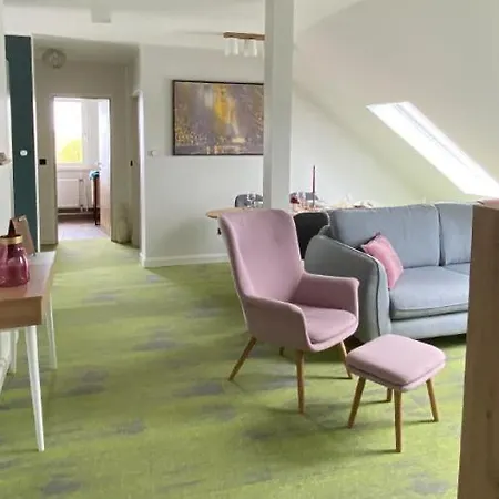 Besotel Mettmann-schicke Oder Nähe Golfplatz Gruiten Und Neandertal Mit Glasfaser Wlan Und Parkplatz-viele Schlafzimmer Mit Bad En Aparthotel 4*