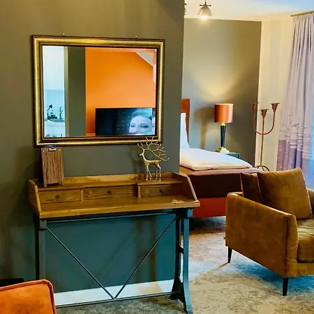 Aparthotel Besotel Mettmann-schicke Oder Nähe Golfplatz Gruiten Und Neandertal Mit Glasfaser Wlan Und Parkplatz-viele Schlafzimmer Mit Bad En 4*