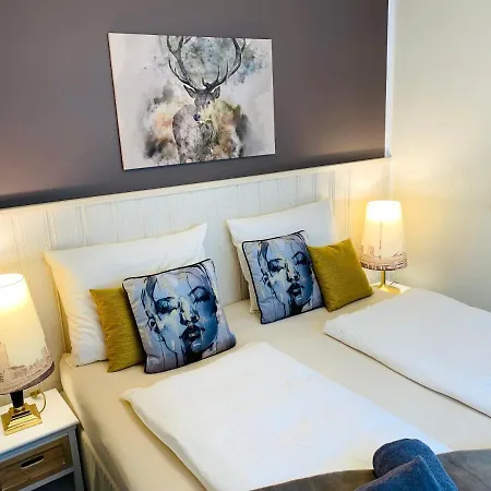 Besotel Mettmann- 20 2 Standorte 35 Schlafzimmer 29 Badezimmer 52 Betten Fuer 73 Gaeste Hotel apartamentowy Mettmann