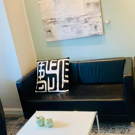 Besotel Mettmann- 20 2 Standorte 35 Schlafzimmer 29 Badezimmer 52 Betten Fuer 73 Gaeste 4*