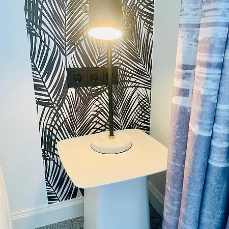 Besotel Mettmann- 20 2 Standorte 35 Schlafzimmer 29 Badezimmer 52 Betten Fuer 73 Gaeste Hotel apartamentowy 4*