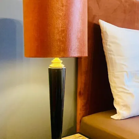 Aparthotel Besotel Mettmann-schicke Oder Naehe Golfplatz Gruiten Und Neandertal Mit Glasfaser Wlan Und Parkplatz-viele Schlafzimmer Mit Bad En