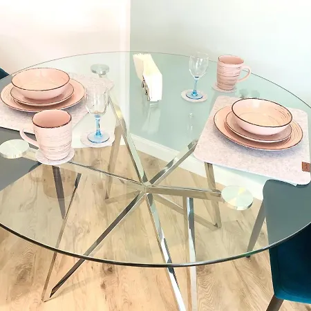 Besotel Mettmann- 20 2 Standorte 35 Schlafzimmer 29 Badezimmer 52 Betten Fuer 73 Gaeste Appart hôtel 4*