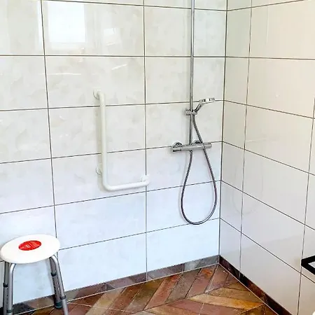 Hotel apartamentowy Besotel Mettmann- 20 2 Standorte 35 Schlafzimmer 29 Badezimmer 52 Betten Fuer 73 Gaeste Mettmann