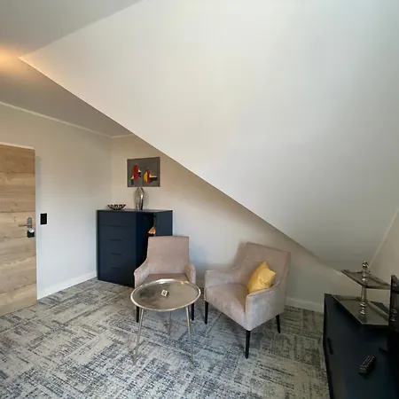 Appart hôtel Besotel Mettmann- 20 2 Standorte 35 Schlafzimmer 29 Badezimmer 52 Betten Fuer 73 Gaeste