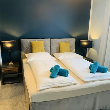 Besotel Mettmann- 20 2 Standorte 35 Schlafzimmer 29 Badezimmer 52 Betten Fuer 73 Gaeste Mettmann