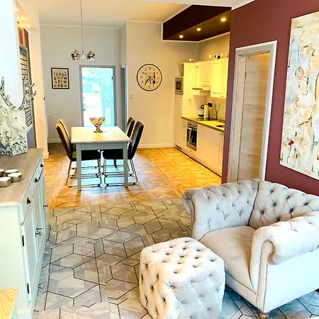 Besotel Mettmann- 20 2 Standorte 35 Schlafzimmer 29 Badezimmer 52 Betten Fuer 73 Gaeste Hotel apartamentowy 4*