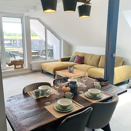 Besotel Mettmann- 20 2 Standorte 35 Schlafzimmer 29 Badezimmer 52 Betten Fuer 73 Gaeste 4*