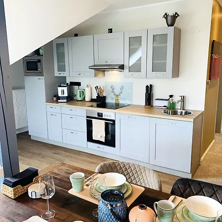 Hotel apartamentowy Besotel Mettmann- 20 2 Standorte 35 Schlafzimmer 29 Badezimmer 52 Betten Fuer 73 Gaeste 4*