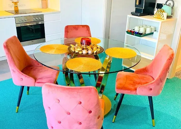 Besotel Mettmann- 20 2 Standorte 35 Schlafzimmer 29 Badezimmer 52 Betten Fuer 73 Gaeste Aparthotel 4*