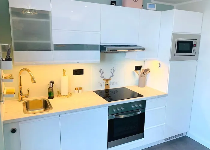 Besotel Mettmann- 20 2 Standorte 35 Schlafzimmer 29 Badezimmer 52 Betten Fuer 73 Gaeste 4* Mettmann