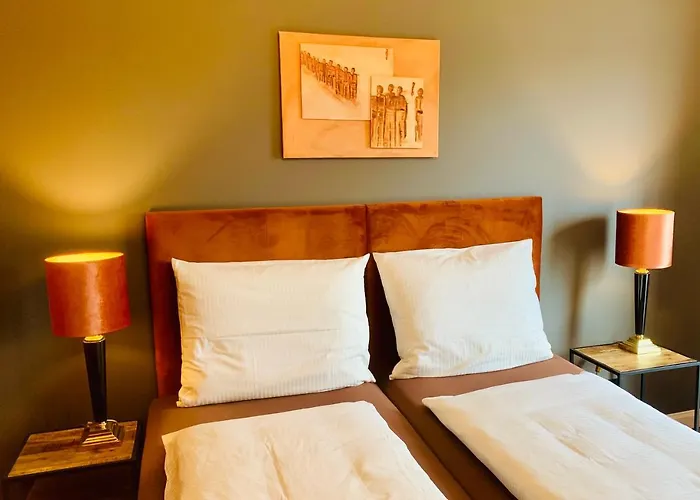 Besotel Mettmann- 20 2 Standorte 35 Schlafzimmer 29 Badezimmer 52 Betten Fuer 73 Gaeste Aparthotel