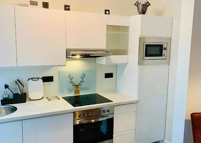 Aparthotel Besotel Mettmann- 20 2 Standorte 35 Schlafzimmer 29 Badezimmer 52 Betten Fuer 73 Gaeste 4*