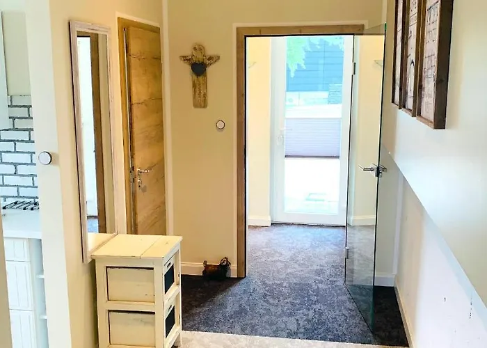 Besotel Mettmann- 20 2 Standorte 35 Schlafzimmer 29 Badezimmer 52 Betten Fuer 73 Gaeste