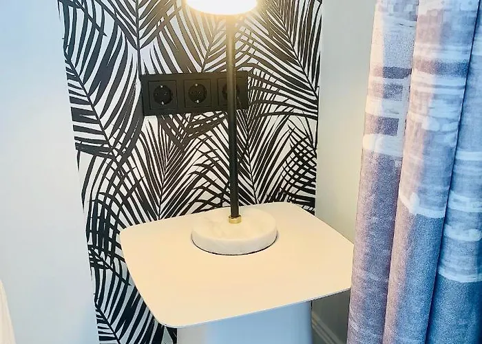 Besotel Mettmann- 20 2 Standorte 35 Schlafzimmer 29 Badezimmer 52 Betten Fuer 73 Gaeste Aparthotel 4*