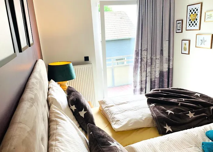 Besotel Mettmann- 20 2 Standorte 35 Schlafzimmer 29 Badezimmer 52 Betten Fuer 73 Gaeste 公寓式酒店 4*