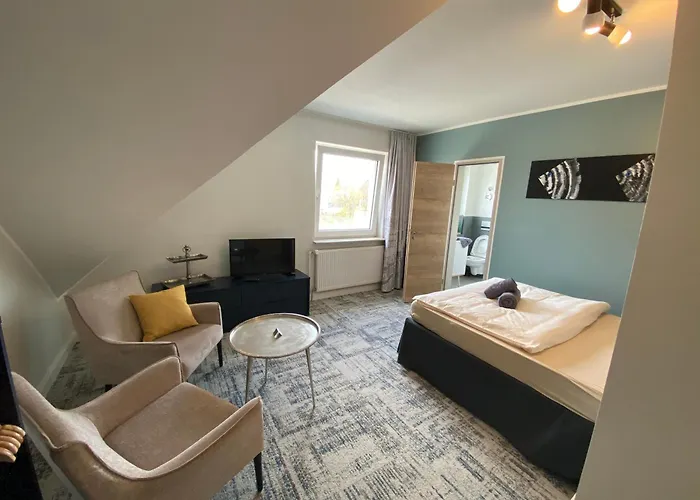 Besotel Mettmann- 20 2 Standorte 35 Schlafzimmer 29 Badezimmer 52 Betten Fuer 73 Gaeste 4*