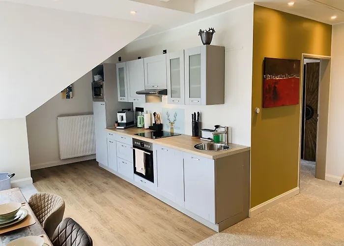 Besotel Mettmann- 20 2 Standorte 35 Schlafzimmer 29 Badezimmer 52 Betten Fuer 73 Gaeste 4* Mettmann