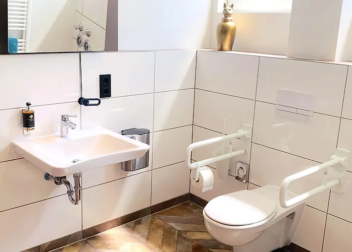 Aparthotel Besotel Mettmann- 20 2 Standorte 35 Schlafzimmer 29 Badezimmer 52 Betten Fuer 73 Gaeste