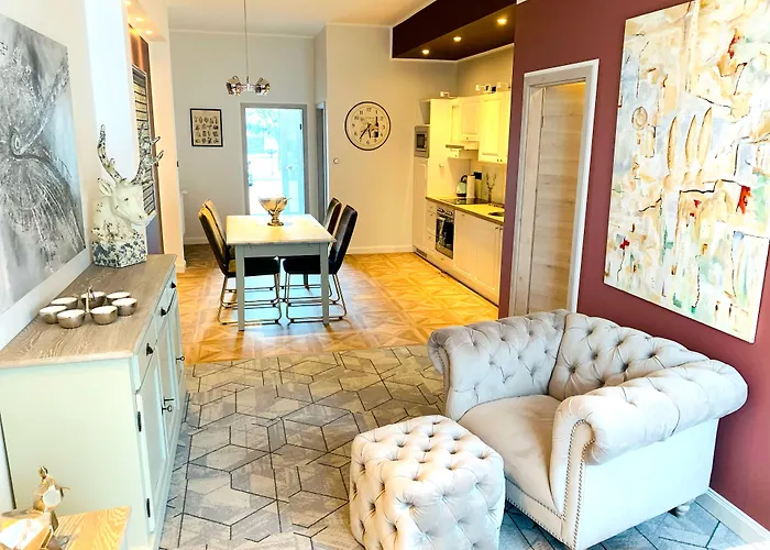 Besotel Mettmann- 20 2 Standorte 35 Schlafzimmer 29 Badezimmer 52 Betten Fuer 73 Gaeste Aparthotel 4*