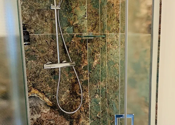 Besotel Mettmann- 20 2 Standorte 35 Schlafzimmer 29 Badezimmer 52 Betten Fuer 73 Gaeste Aparthotel Mettmann