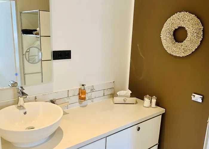 Besotel Mettmann- 20 2 Standorte 35 Schlafzimmer 29 Badezimmer 52 Betten Fuer 73 Gaeste Aparthotel Mettmann