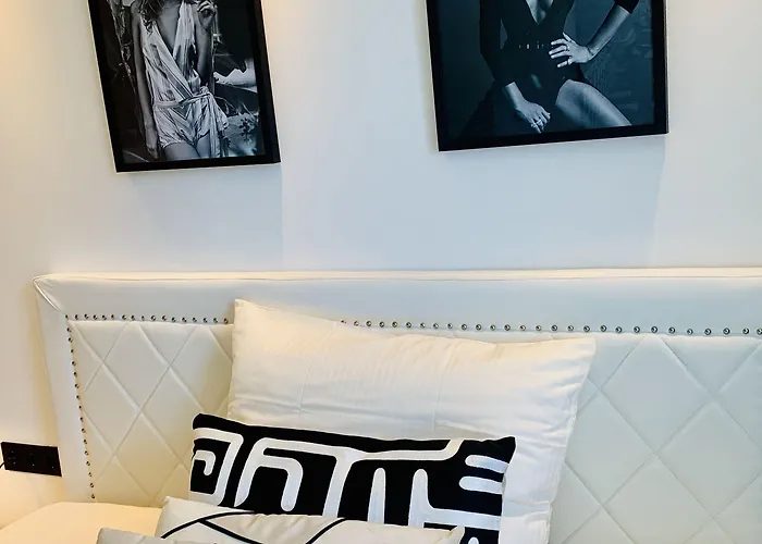 Besotel Mettmann- 20 2 Standorte 35 Schlafzimmer 29 Badezimmer 52 Betten Fuer 73 Gaeste 4*